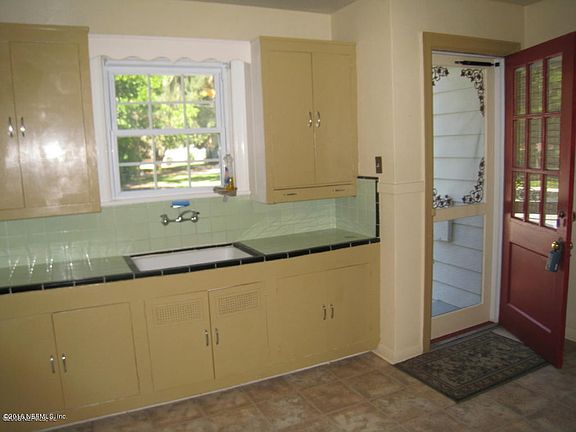 5th image of 3437 Sunnyside Dr