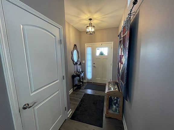 3rd image of 2056 Northlake Dr