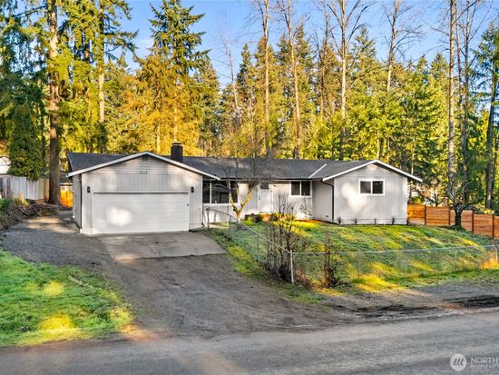 6215 189th Avenue Ct E, Lake Tapps, WA 98391