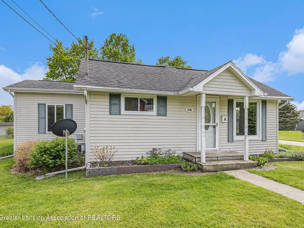 438 Union St, Grand Ledge, MI 48837