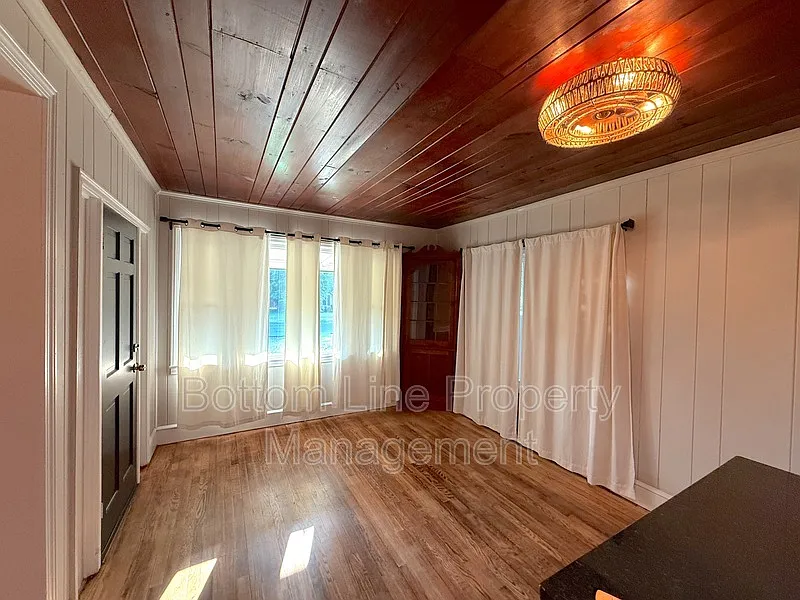 2 bed, 2.0 bath, 942 sqft, $1,499 — Photo 4