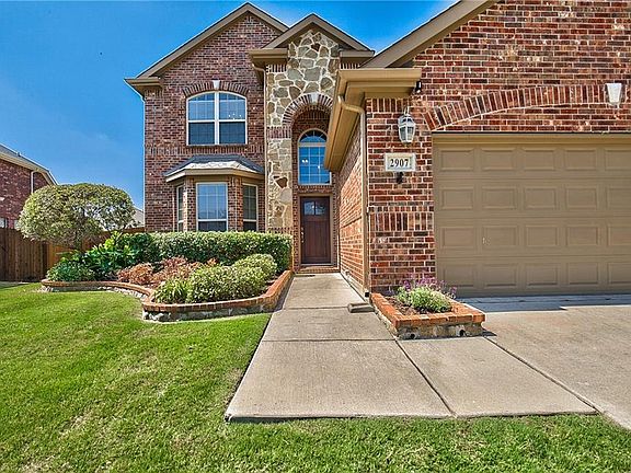 5th image of 2907 Preston Ln