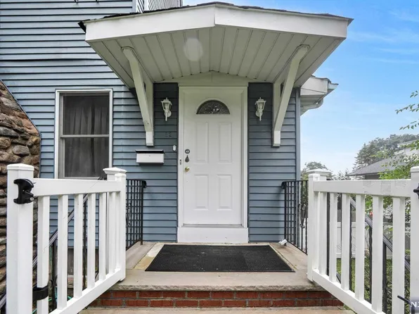 32 E Grand Ave, Montvale, NJ 07645