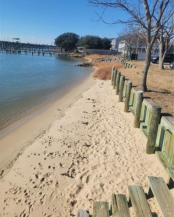 1st image of 1015 Little Bay Ave