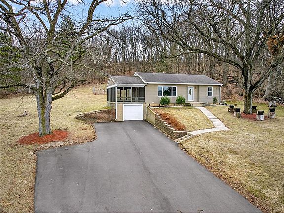 2nd image of 5152 Felland Road