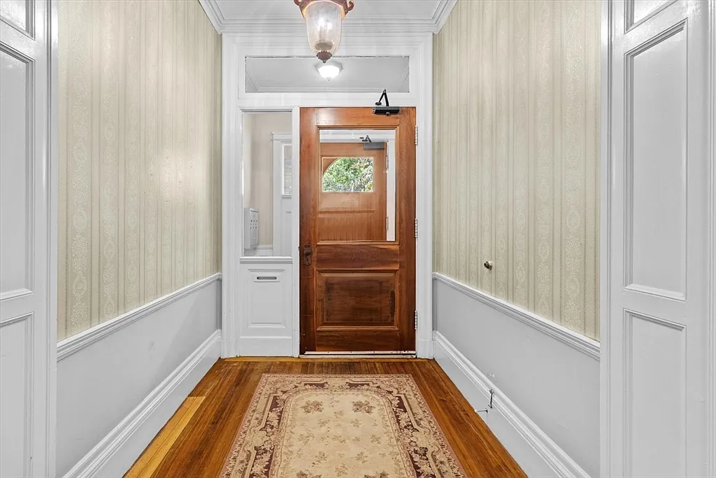 3 bed, 2.5 bath, 1882 sqft, $6,500 — Photo 3