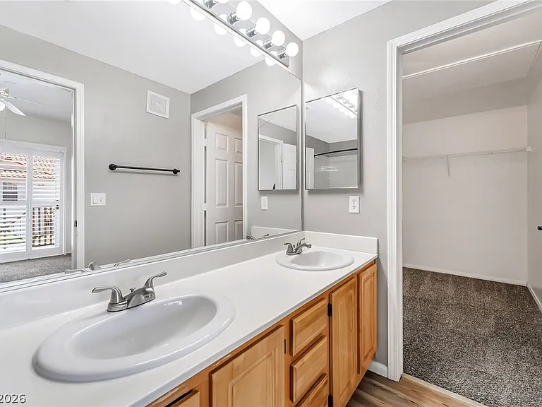 8555 W Russell Rd #2104 — Photo 18
