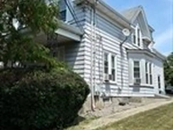 34 Penn St, Quincy, MA 02169