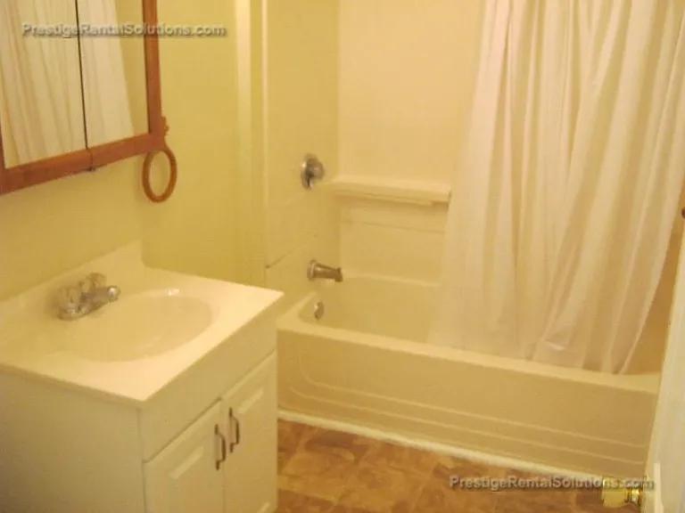 21 Roseclair St #3 — Photo 13