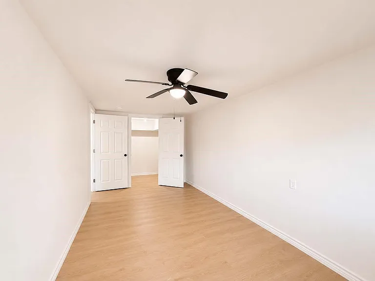 705 Texas Ave #B — Photo 13