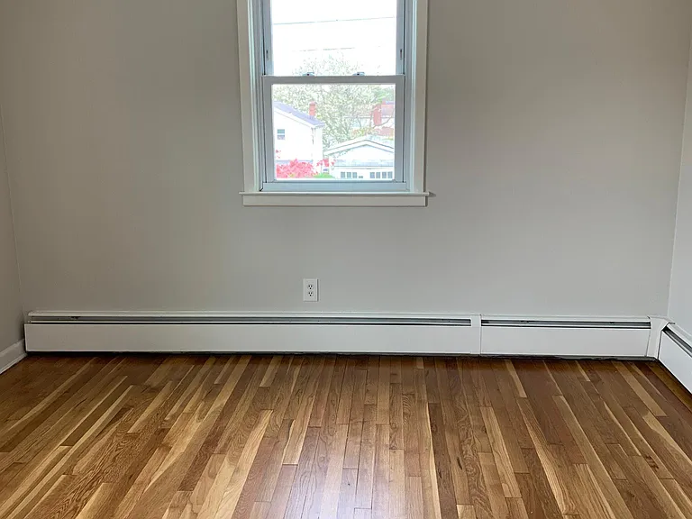 24 Sention Ave — Photo 5