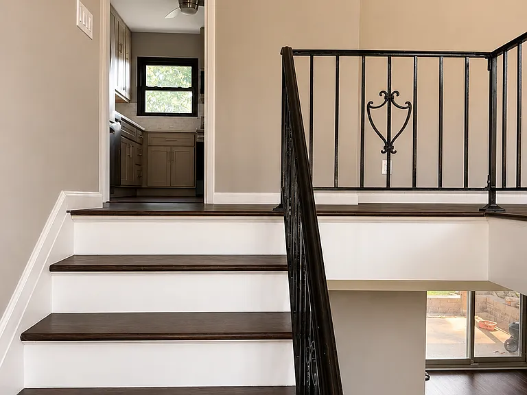 9843 Briarstone Dr — Photo 4