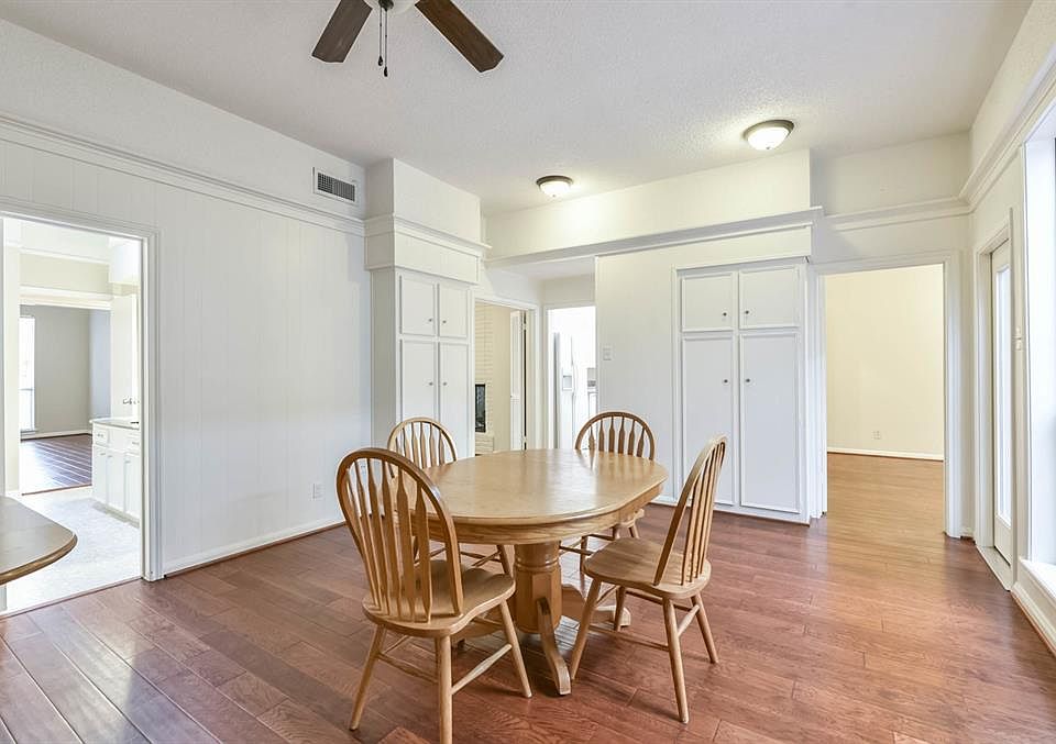 1st image of 4039 Breakwood Dr