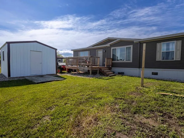 808 Harold Dr S, Lennox, SD 57039