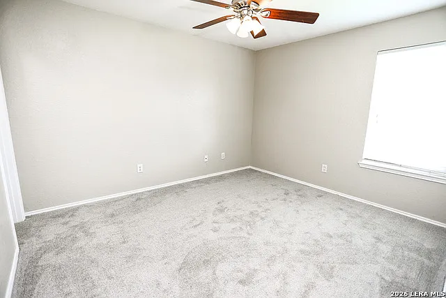 305 Maple Way — Photo 31