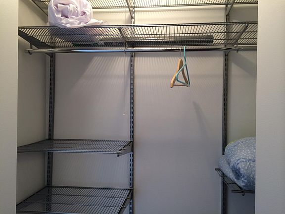 Closet system