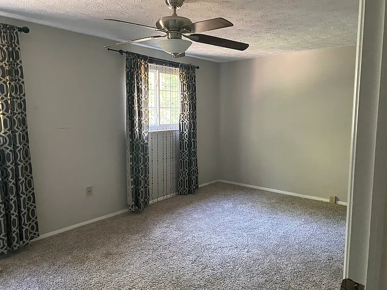 1611 Barnstead Dr — Photo 10