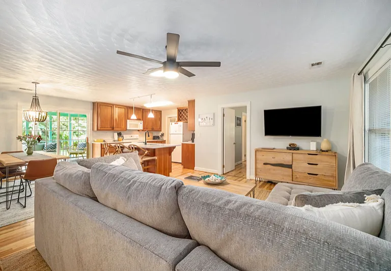 312 W Cooper Ave — Photo 3