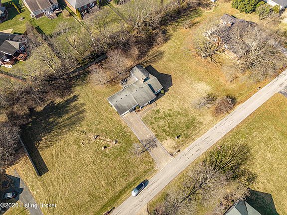 5th image of 206 Fairview Dr