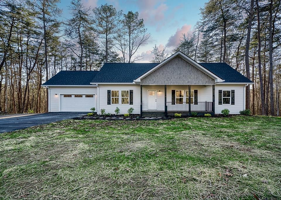 1st image of 134 Creekview Ct