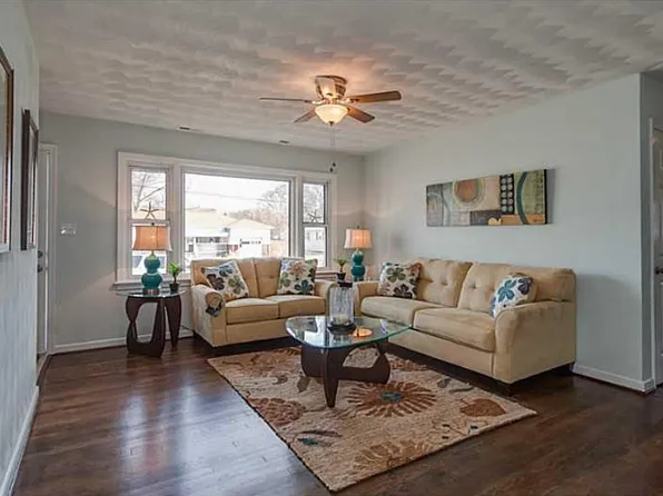 5545 Shadowwood Dr, Virginia Beach, VA 23455