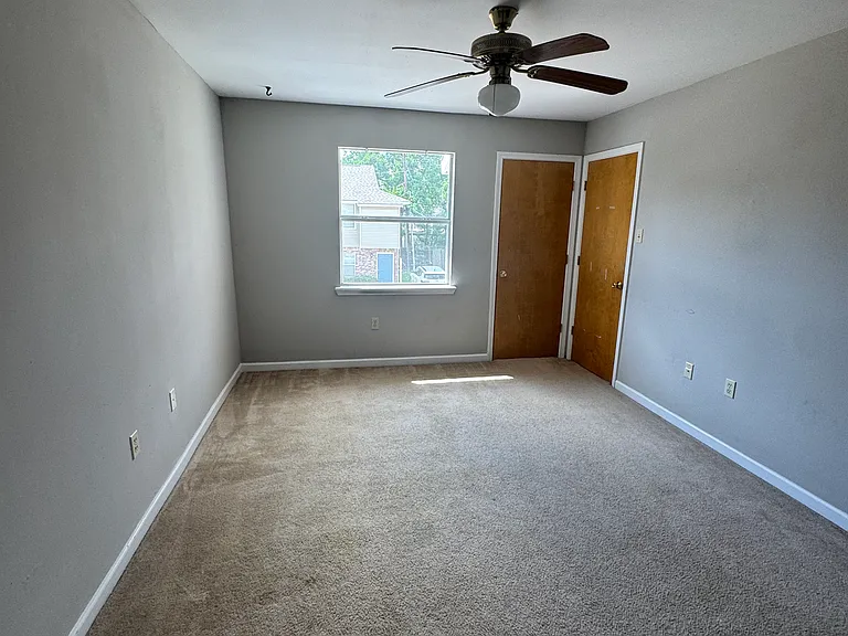 4253 Janet Ave #10 — Photo 12