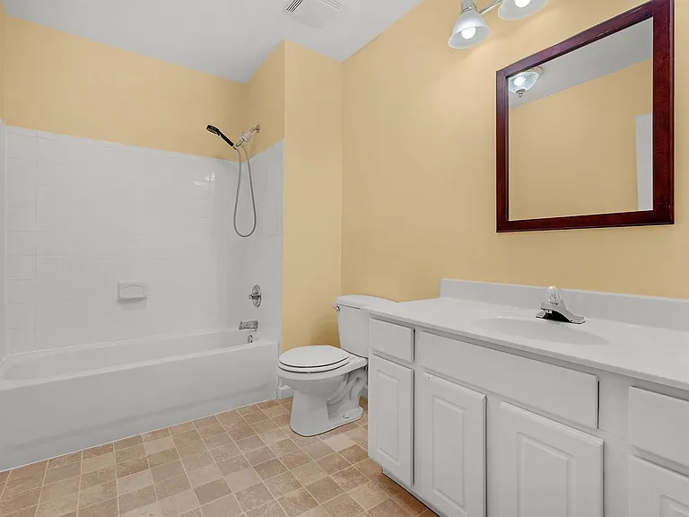 2300 N Calvert St — Photo 31