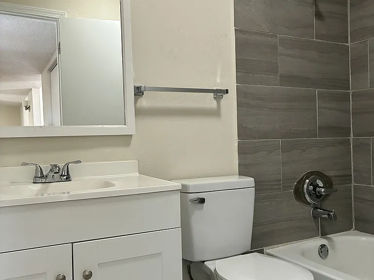 10830 Cardigan Dr — Photo 16