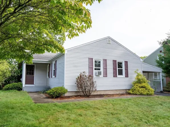 11 Crescent Hl, East Longmeadow, MA 01028