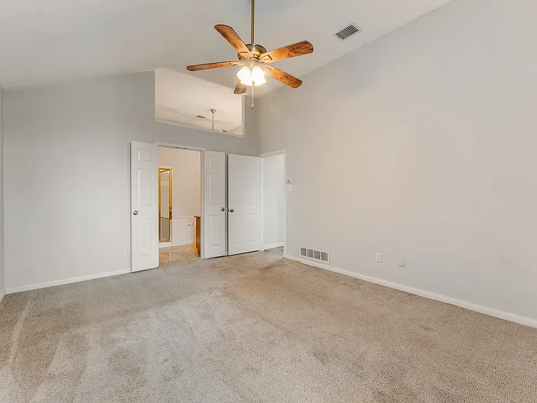 605 English Oak St — Photo 14