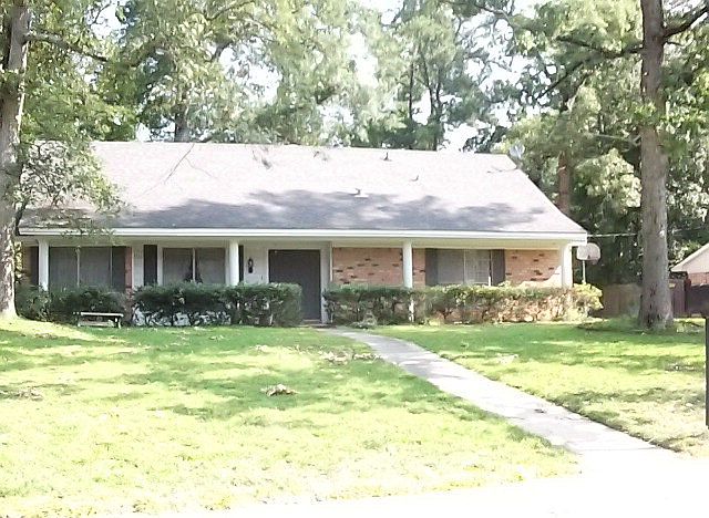 1st image of 313 Hunters Creek Dr