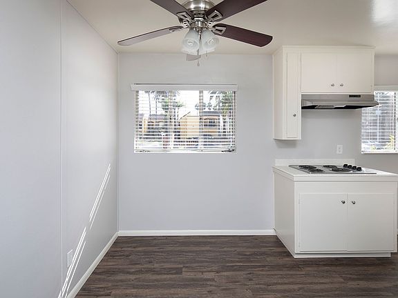 5th image of 4655 Lamont St APT 301