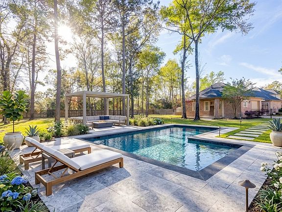 2nd image of 4111 Angling Ln