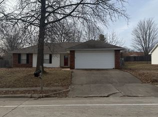 2101 Osage Dr, Columbia, MO 65202