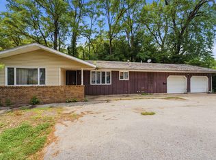 1108 W 8th St, Muscatine, IA 52761
