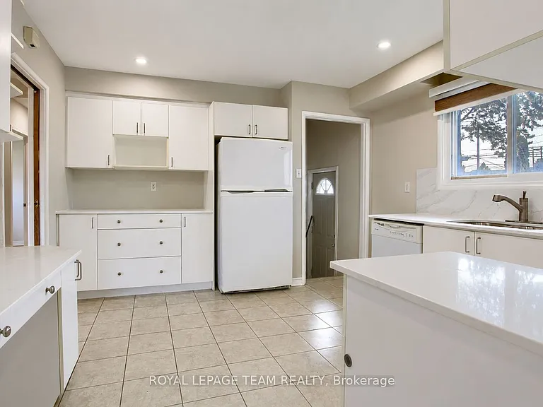 31 Pritchard Dr — Photo 5