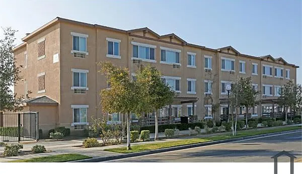 1 bed, 550 sqft, $501 — Photo 4
