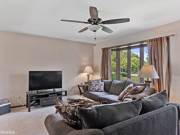 3rd image of 562 N Garfield Blvd