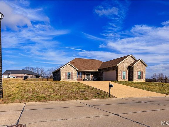 4th image of 1656 Warren Lake Dr