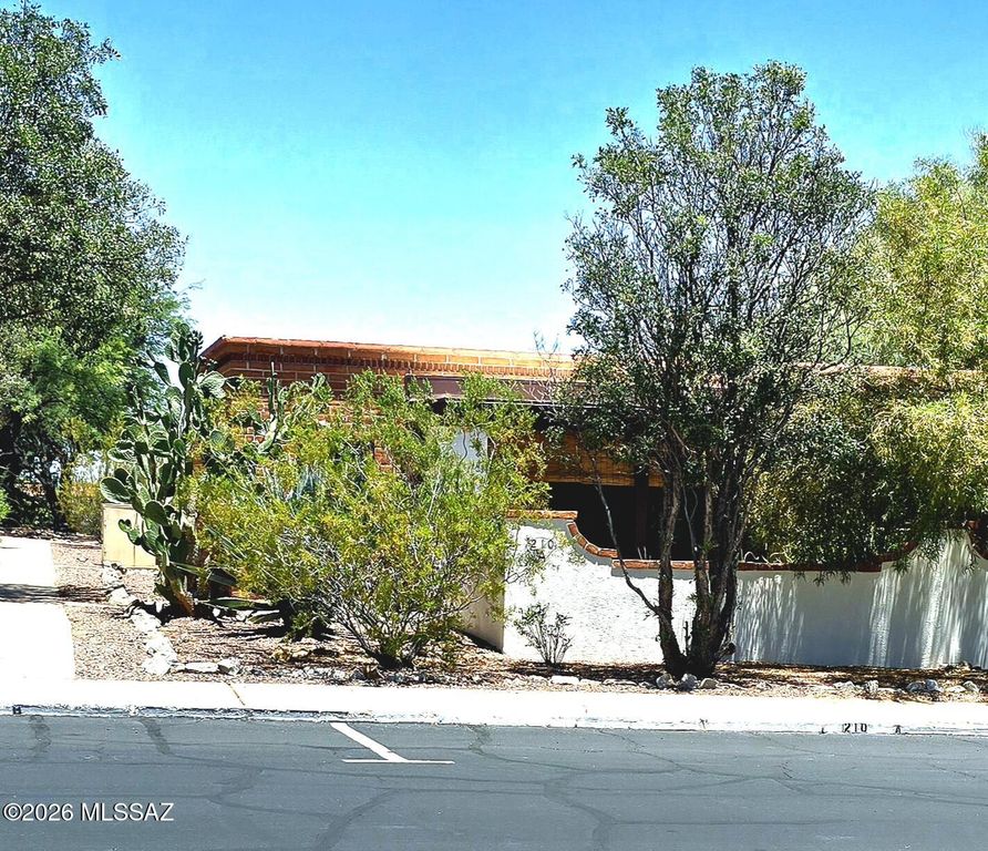 210 W Camino Alameda, Green Valley, AZ