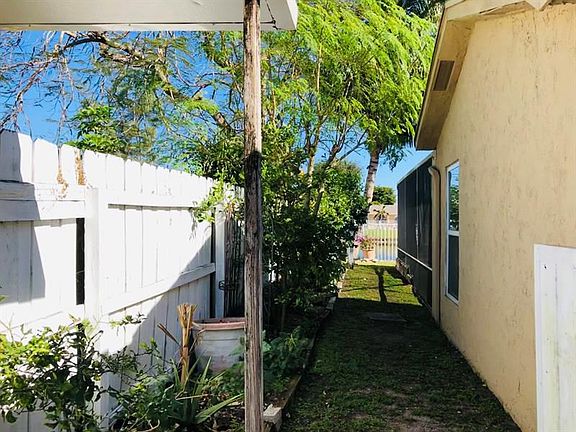 4th image of 8070 Rose Marie Ave E