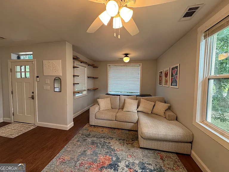 385 Best Dr — Photo 6