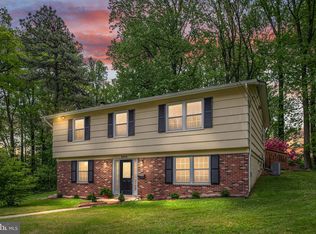 6204 Old Oaks Ct, Springfield, VA 22152