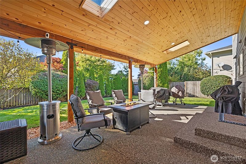 3rd image of 15820 65th Avenue SE