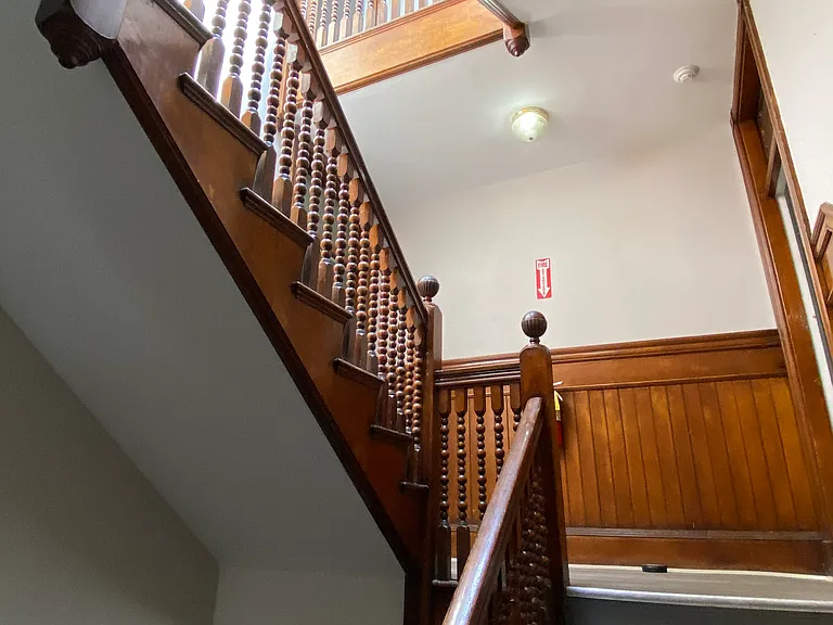 164 Washington Ave #7 — Photo 2