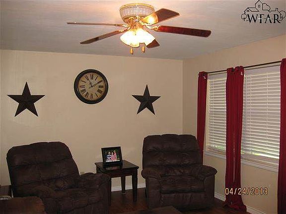 4th image of 4654 Stanford Ave