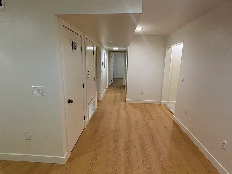 313 E 59th Pl — Photo 6
