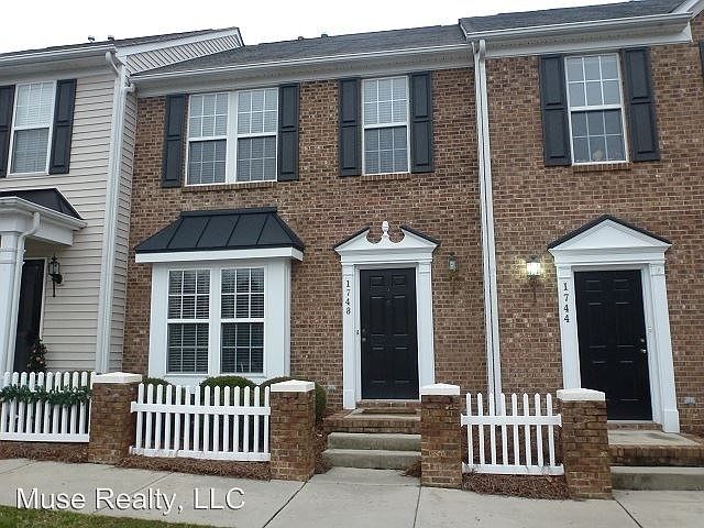 1st image of 1748 Chamberside Dr