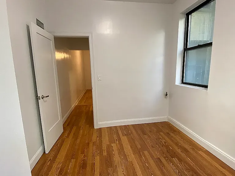 309 W 54th St #3D — Photo 15