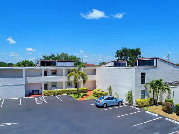 2561 Boundbrook Boulevard #205, West Palm Beach, FL 33406